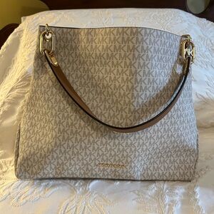 Michael Kors MK Shoulder Bag